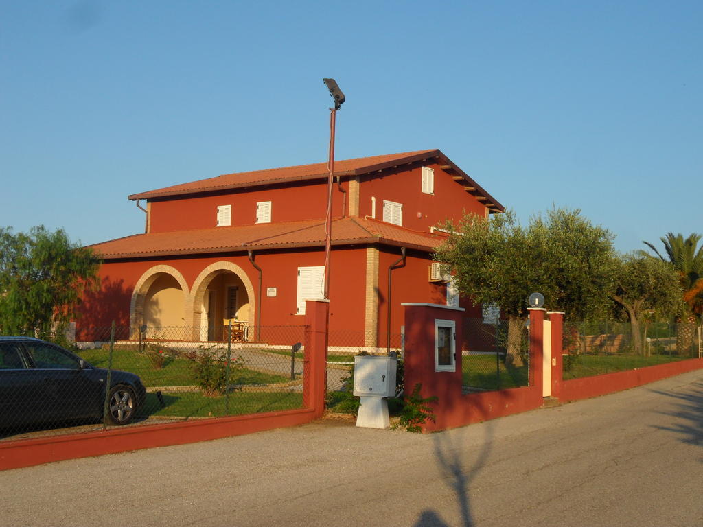 Fattoria Cerreto Ξενοδοχείο Mosciano SantʼAngelo Εξωτερικό φωτογραφία