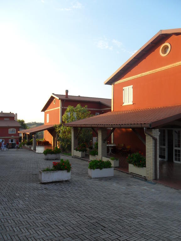 Fattoria Cerreto Ξενοδοχείο Mosciano SantʼAngelo Εξωτερικό φωτογραφία