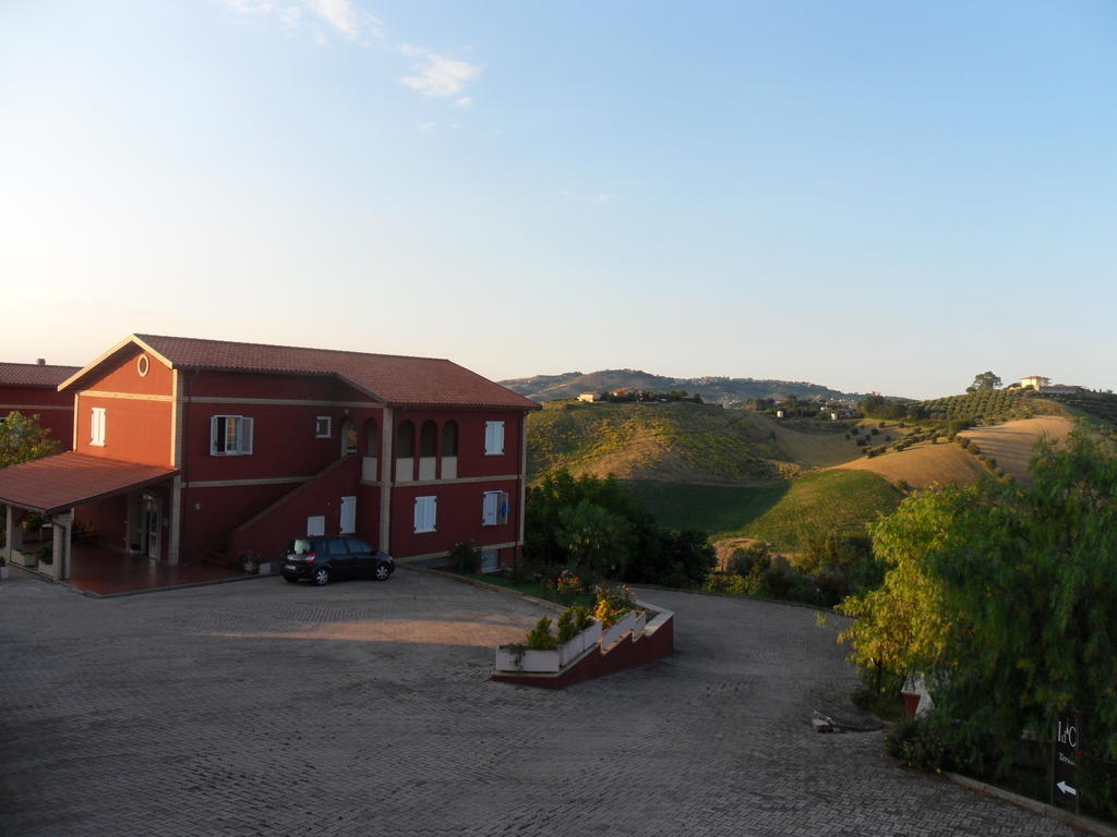 Fattoria Cerreto Ξενοδοχείο Mosciano SantʼAngelo Εξωτερικό φωτογραφία